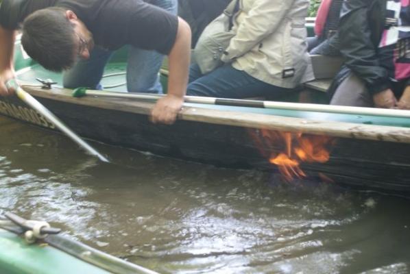 103 MARAIS POITEVIN Le feu sur l'eau