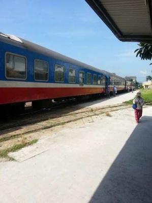 TRAIN EN DIRECTION DE HUE