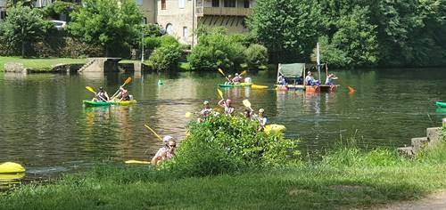 Compétition de canoés