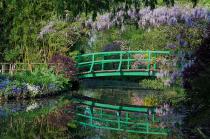 1024px le pont japonais vu du bassin des nympheas