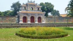 Porte chuong duc cite imperiale